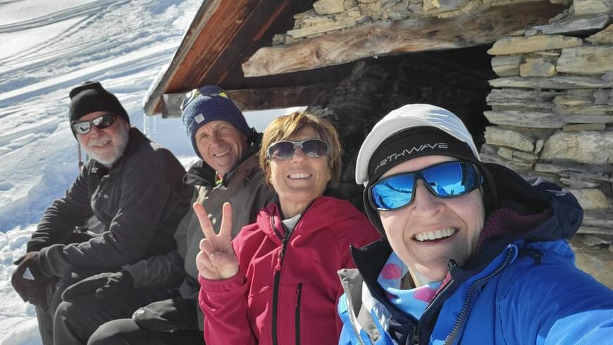Le déjeuner à la cabane Le déjeuner à la cabane